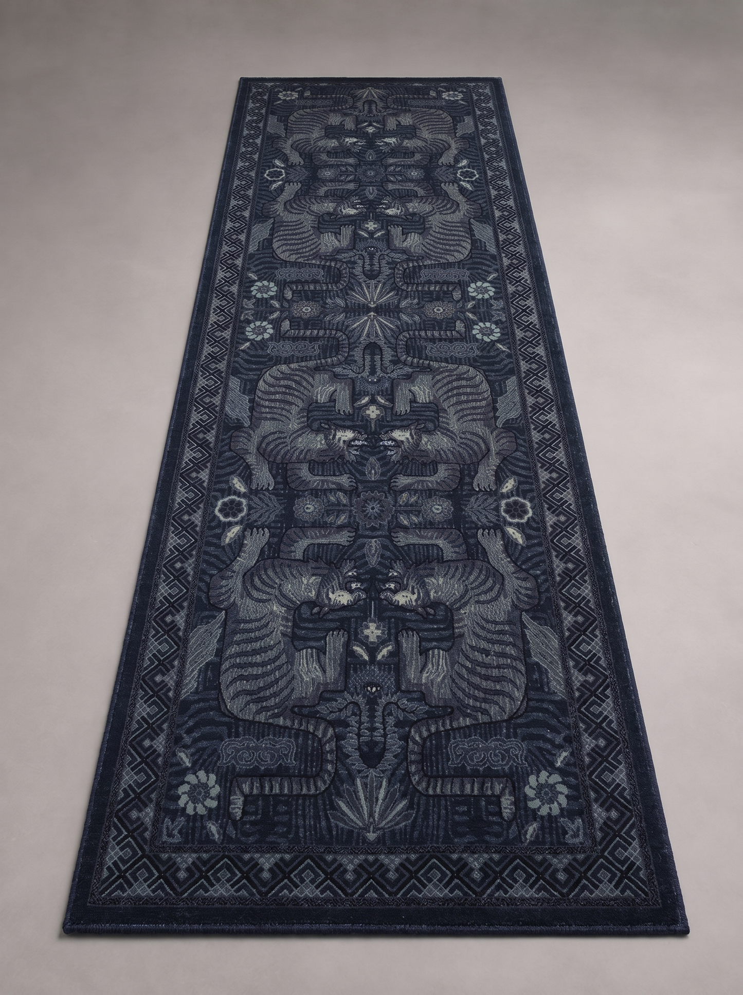 Vintage Distressed Runner Rug detail